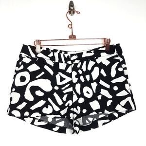 Alice & UO | Black & White Patterned Shorts New